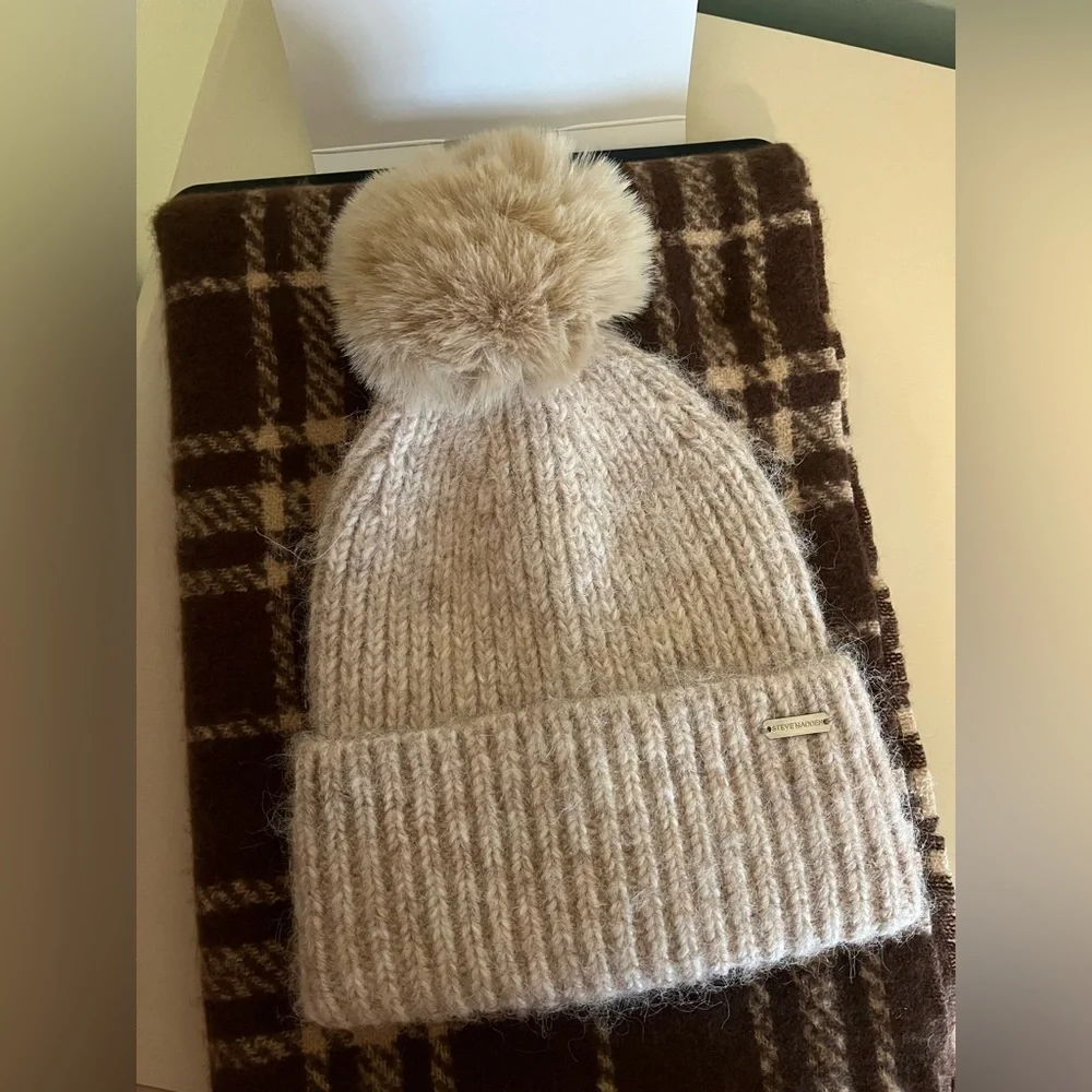 Steve Madden 2 Piece Cream Beanie and Brown Scarf Set - Picture 2 of 10